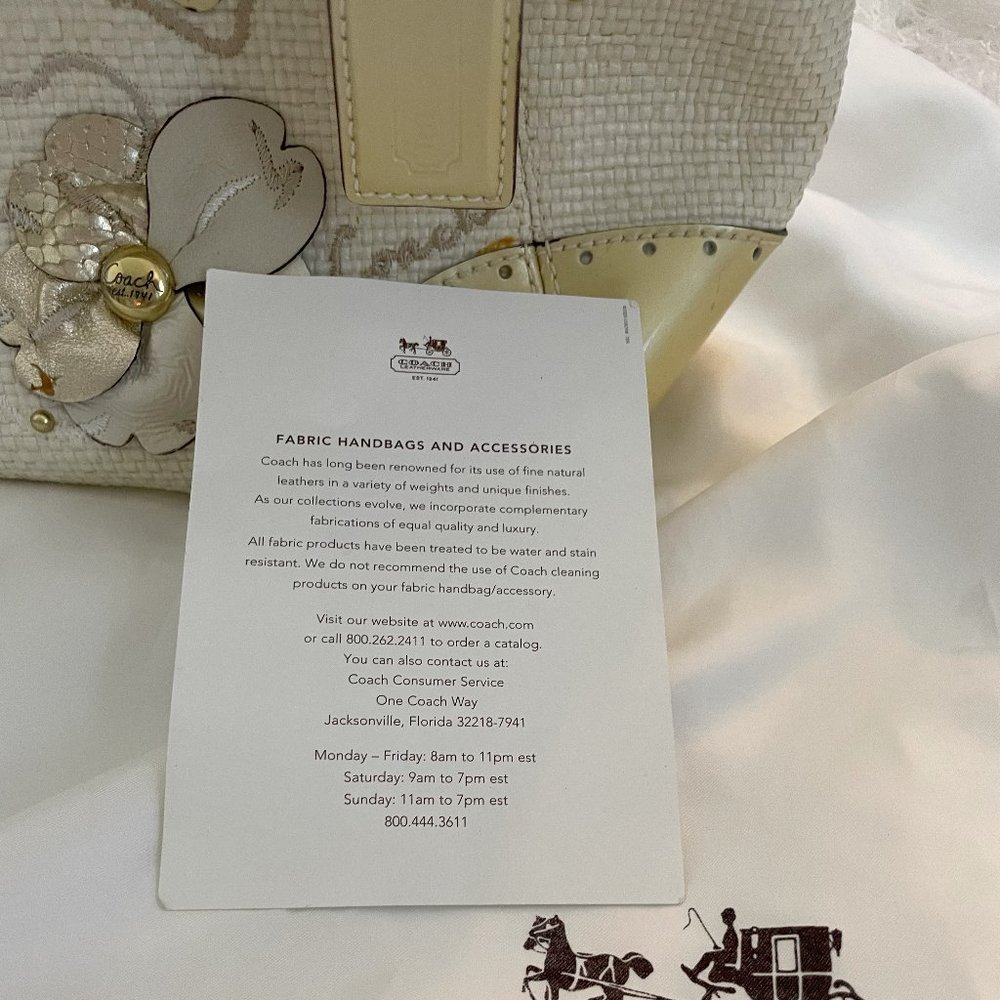 COACH Natural Straw Charm Tote No. A1073-15029 With Dust Cover - Picture 3 of 10